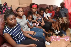 国外夫妻生下八个孩子，被称“不要脸”家庭，网友表示应该被判刑图片