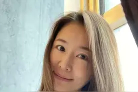 林心如为女儿下厨，4岁小海豚甜喊霍建华爸爸，父女俩玩耍超有爱图片