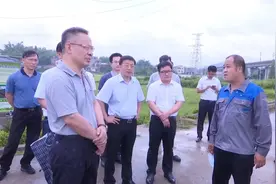 省生态环境厅调研组到我县调研生态环境保护工作图片