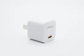 支持iPhone 13 20W快充，小巧迷你，品胜20W PD快充拆解图片