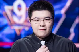 通宵打游戏催生成功？4AM韦神发文庆祝当爹，蜜蜂仔回应引泪目图片