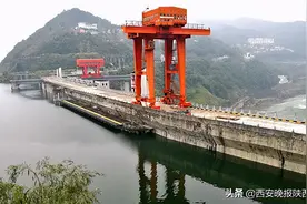 安康水库水位今年首次蓄至330米，为陕西电网迎峰度冬充上“满格电”图片
