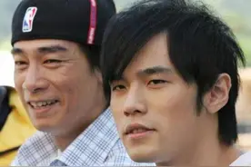 陈小春原本想隐退，却被周杰伦随手赠歌，意外斩获“金曲奖”图片