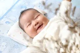 婴幼儿多久可以听懂父母说话？比想象的要早，父母应知晓图片