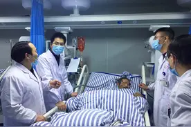 南昌大学二附院廖雯俊医生，为患者解除病痛，是他前行的动力图片
