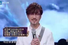 出道33年代表作满天飞的小刚，沦为选手，被22岁的孟美岐点评图片