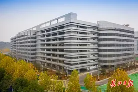 同济医院光谷院区停车楼投用，平时可停车“战时”当仓库图片