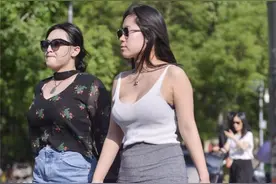 时尚：气质高贵的“辣妈”穿搭，适合“微胖”美女的时尚穿搭图片