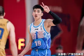 进攻黑洞，盘点现役CBA联赛十大进攻端毫无威胁的球员图片