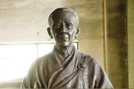 徐恒志老人：当今维摩诘，25岁修行佛法，功德圆满时出现瑞相图片
