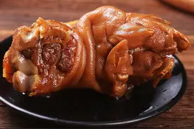 酱猪蹄怎么做才好吃？教你简单方法，只用三种料，猪蹄又香又入味图片