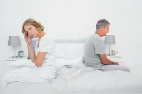 妻子经常这样对待丈夫，她的心思多半在外头男人那了图片