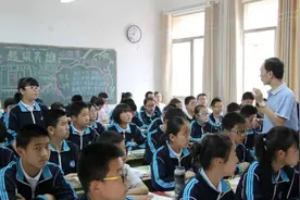 2023年的初中学生，赶上了“好时候”，这项变化让更多人有书可读图片