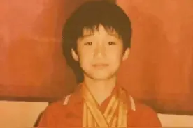 吴京不堪过往：瘸腿找流氓打架，公开征求女友，狂妄不输李小龙图片