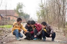 我88年，负债54万，穷的时候身上100块钱都拿不出，我想爬起来图片