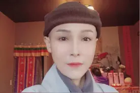 50岁女星出家！头发剃光为尼，称儿子已立业生子自己无牵挂图片