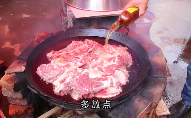 羊肉这样吃才叫爽，配方和诀窍都教给你，羊肉不膻不腻，好吃过瘾
