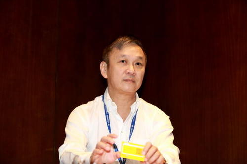 这部电影拍了10年，原本有周星驰张国荣参演，谢霆锋拍戏救了命