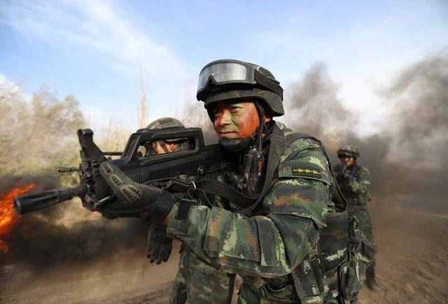 格斗之王7破解版（反恐特战兵铁血刀锋永不卷刃）