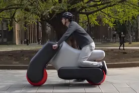 日本人造了辆电动车，简直就是个充气娃娃图片