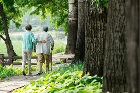 人过60以后，三种忙不能帮，三种饭不能吃，真的很有道理图片