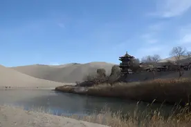 干涸三百年 今朝漾碧波图片