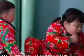 “洁癖”姐姐安慰弟弟，拥抱下一秒画风急转，姐姐不停干呕图片