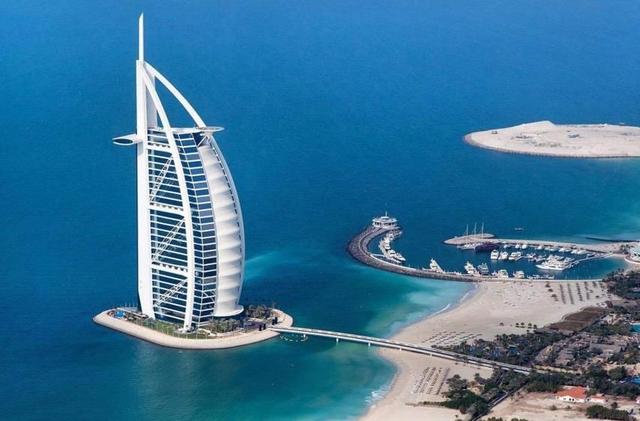 迪拜七星酒店(七星级迪拜帆船酒店有多奢华贫穷限制了我们的想象)