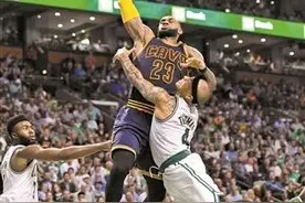 人类带人上篮精华：勒布朗-詹姆斯图片