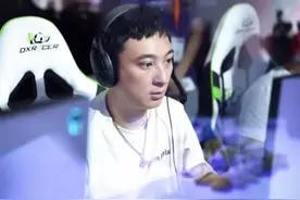 一般有钱人的司机，工资5万，出门能开宾利，那王思聪家的司机呢图片