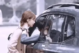 五对影视剧CP车窗吻，看看哪对最浪漫图片