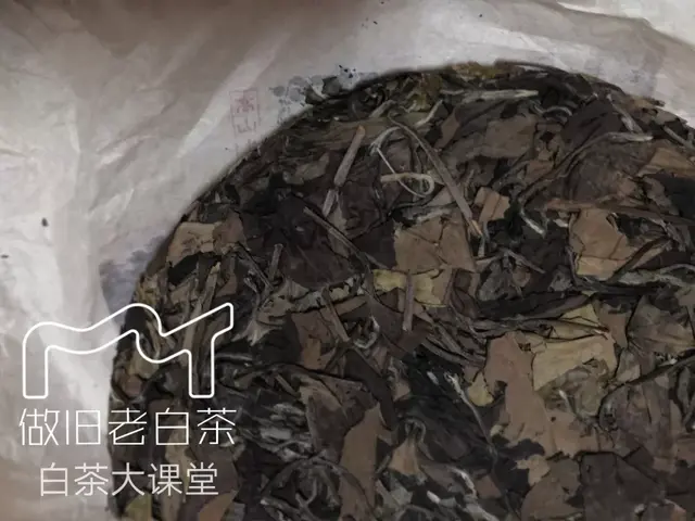 白茶不一定是白色，可是变黑一定有问题