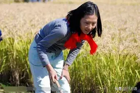 38岁就已经当上爷爷了，你们村里有这种人和事吗？图片