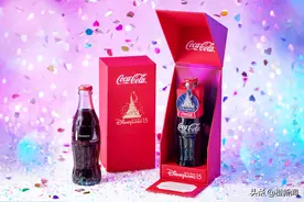 香港迪士尼x可口可乐，推特别版纪念瓶+限量徽章图片