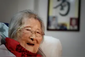 南安 | 102岁佛学家陈珍珍涅槃后现多枚舍利花！图片