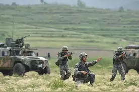 中国轻型合成旅装备精良，机动灵活但有一弱点图片