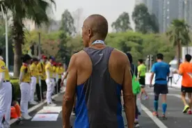 医生曾说有生命危险，他开始跑步后从195斤到130斤，高血压没了图片