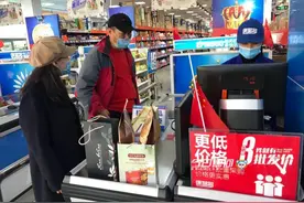 黑河“俄货节”火热！直播间10多位主播轮番上阵，线上日销售额超20万图片