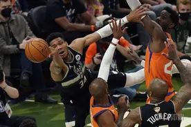 雄鹿105-98太阳加冕总冠军！字母哥50+14+5创历史图片