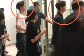 时隔一年多曝《天天》新照，肖战对电梯镜子跳舞，王一博鼻子优越图片