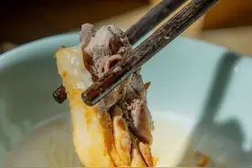 四个椰子一只文昌鸡，现砍椰青，不加一滴水，还原海南味图片