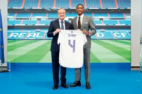 你挖我，我挖他，今夏中卫转会链太疯狂...图片