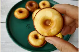 想吃蛋糕不用买，在家用平底锅就能做，搭配合理，孩子吃了还想吃图片