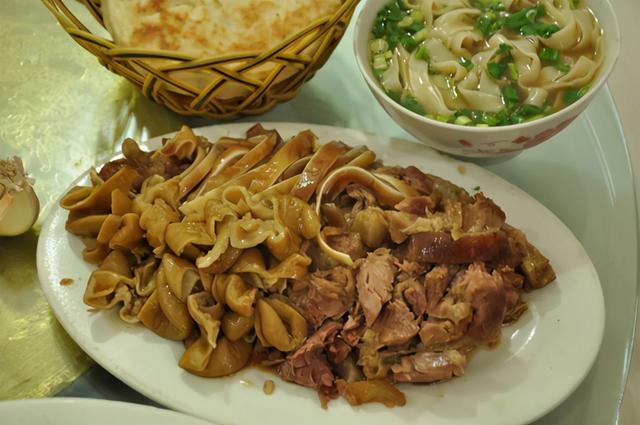 洛阳非遗有美食 请君品尝开心吃