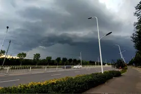 北方多地出现母舰云，是暴雨要来前兆？权威预报：确有苗头需警惕图片