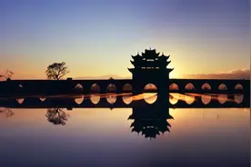 打卡云南，建水西庄紫陶小镇，爱好者的旅游天堂，绝美的陶都古镇图片