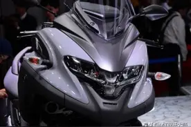 雅马哈300cc倒三轮亮相东京车展，拥有27.6匹马力，极速可达160km图片