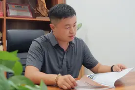 刚毕业投身租赁120万买泵车，十年位列天津三甲，颜颖奇的多元面孔与创业经图片