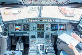 中文教程：30分钟学会启动和驾驶空客A320客机，以备不时之需视频封面