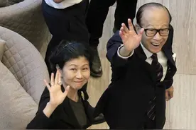 周凯旋，李嘉诚28年的红颜知己，聪明如狐狸，单纯似鸽子图片